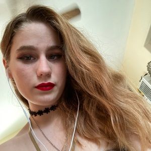 Meet your Posher, Alexandra